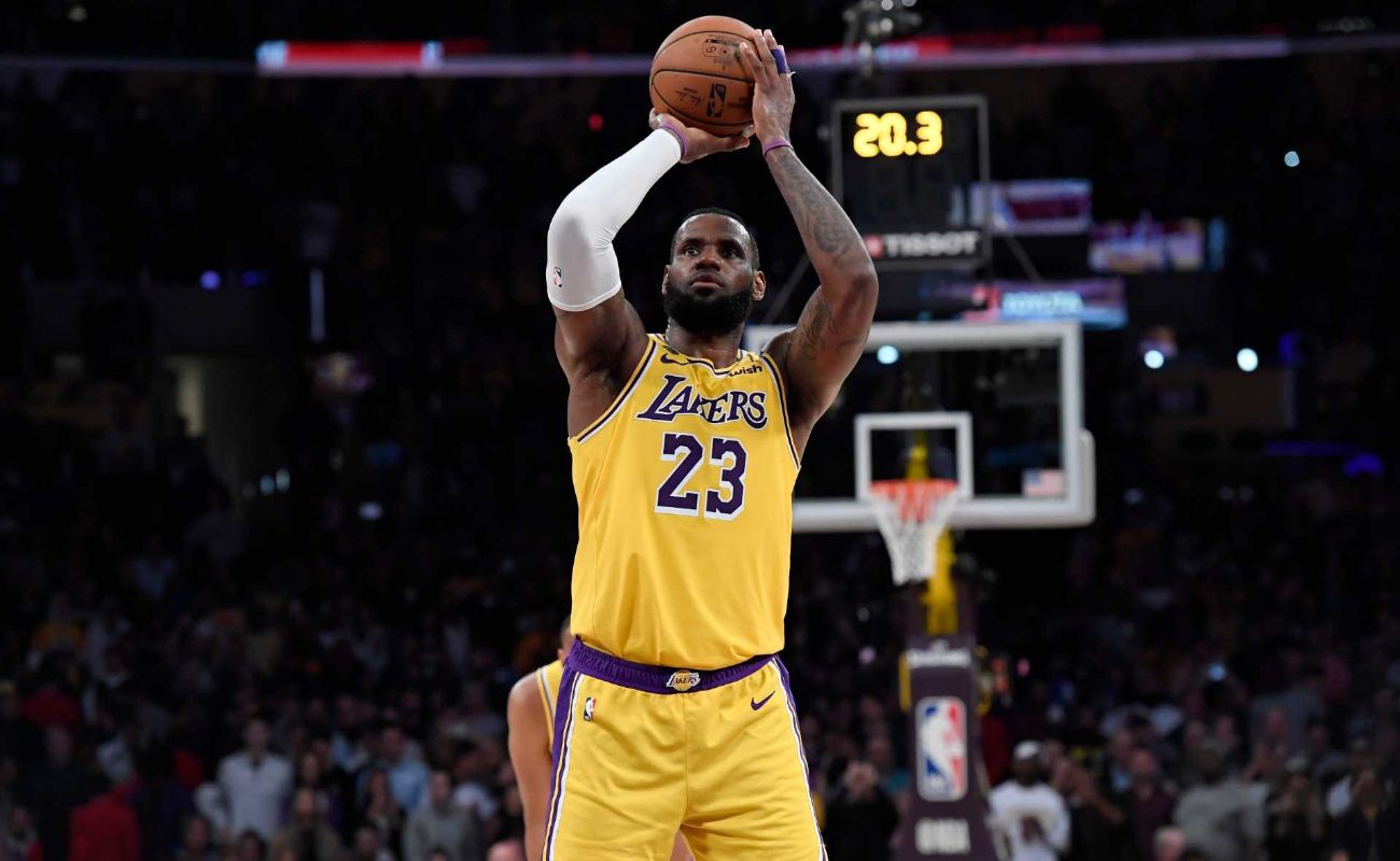 LeBron James #23 of  Los Angeles Lakers scores on a free throw to record his 34,000th career point