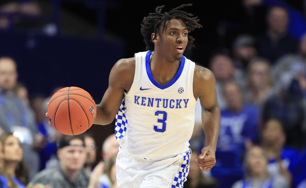 Tyrese Maxey #3 of the Kentucky Wildcats dribbling basketball