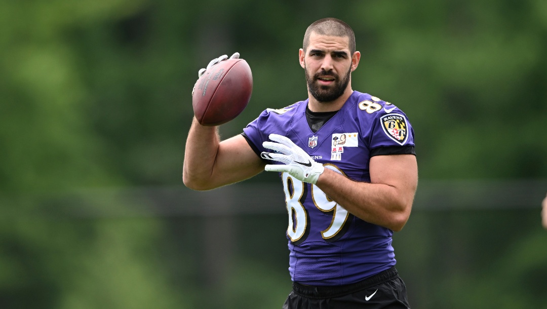 Top 10 Highest-Paid NFL Tight Ends: Salary Rankings