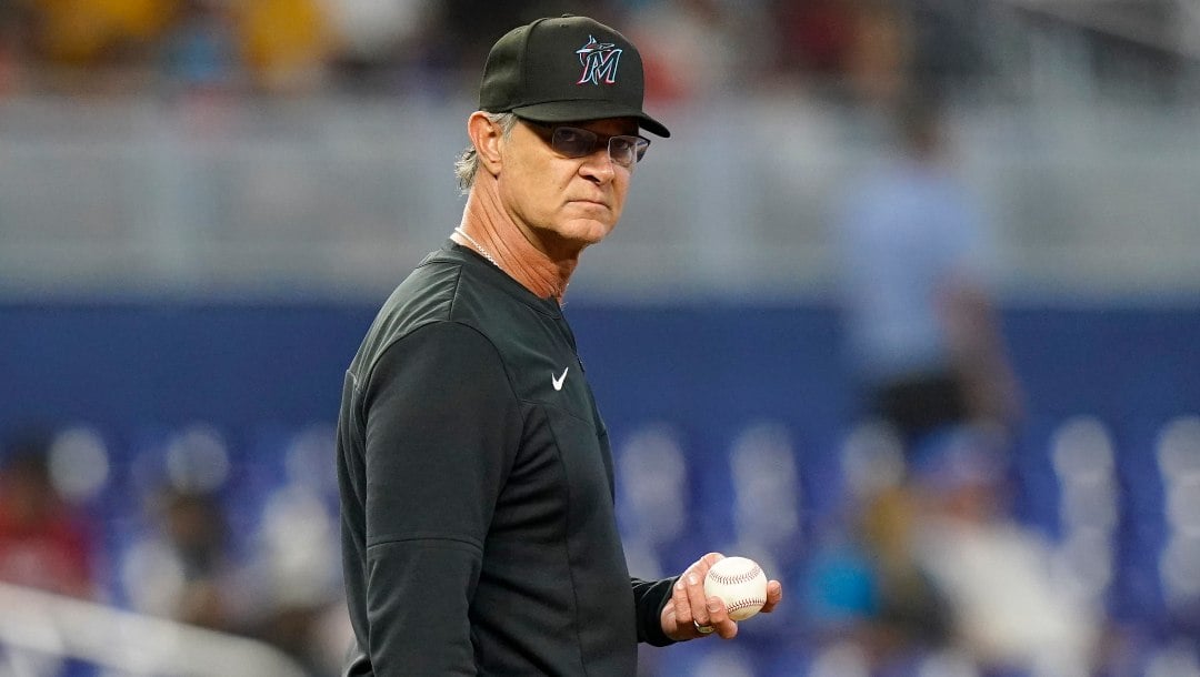 Don Mattingly wins his last game as Marlins manager