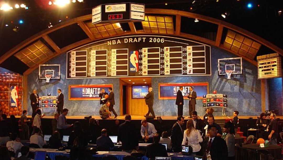 The 10 Best NBA Draft Classes Ever of All-Time, Ranked - FanBuzz