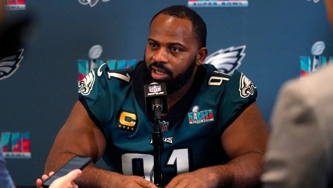 Reports: Fletcher Cox takes 'hometown discount' to return to Eagles