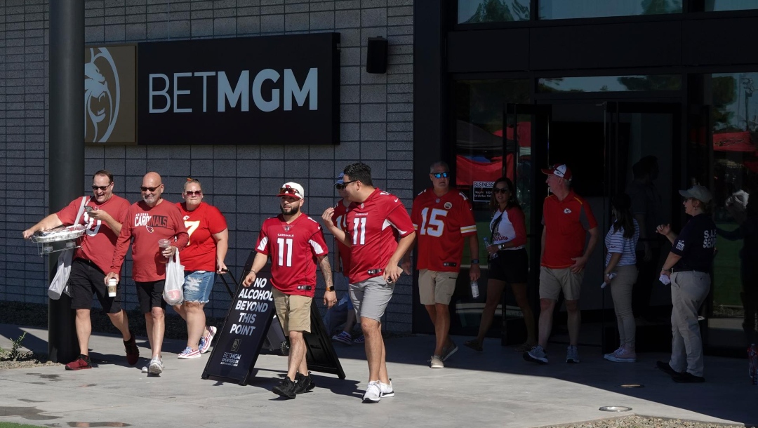 BetMGM Makes History with State Farm Stadium Sportsbook Opening in Arizona