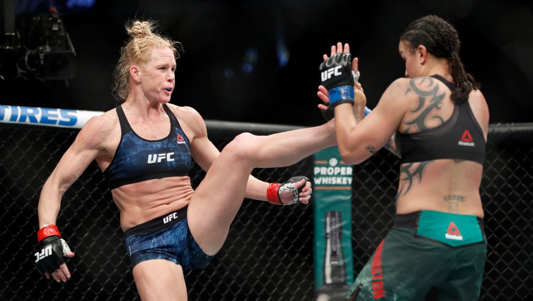 VIDEO: Mayra Bueno Silva Submits Holly Holm At UFC Fight Night In