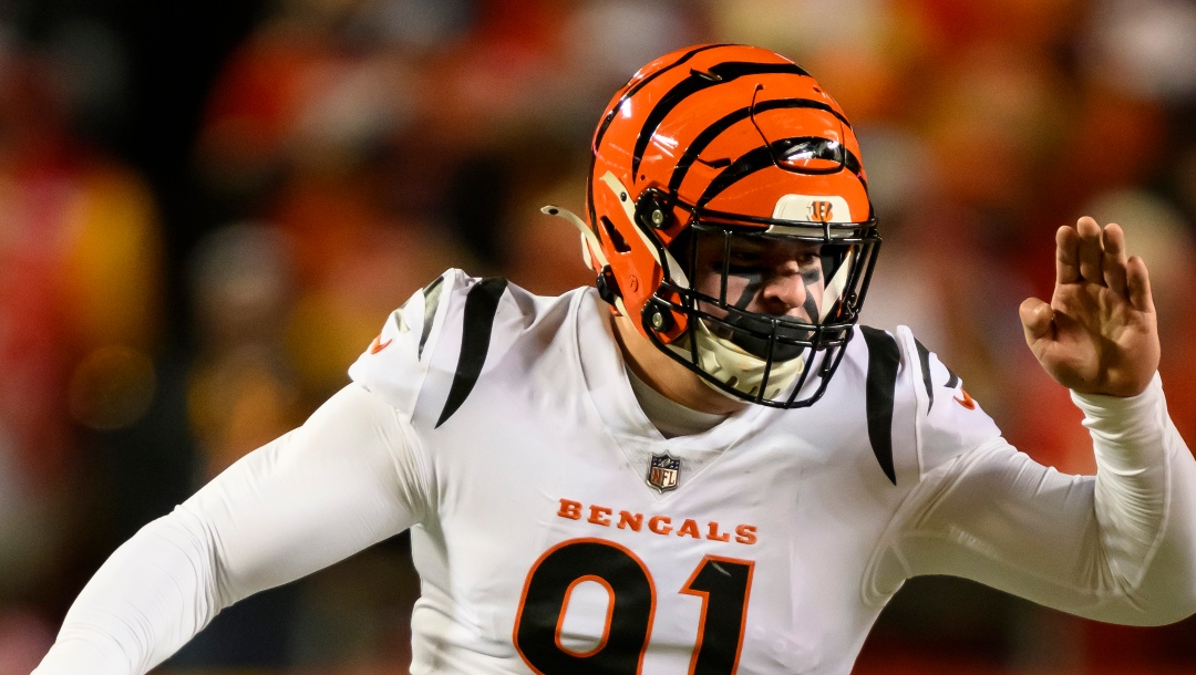 Trey Hendrickson signs extension with the Bengals