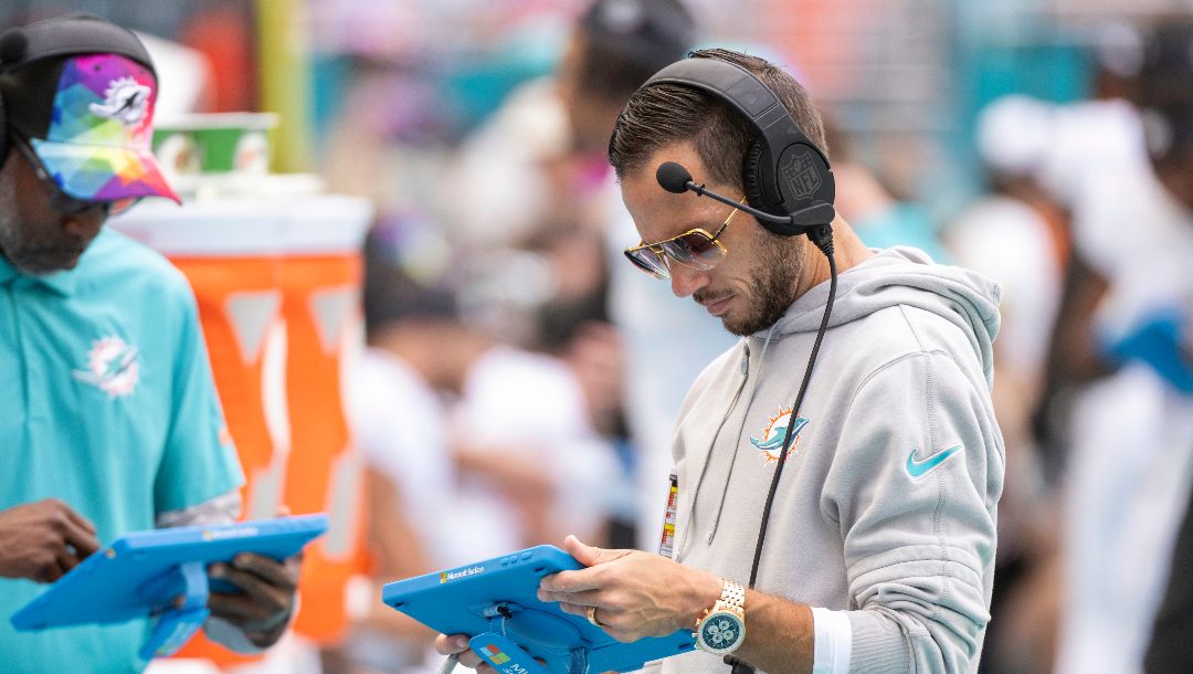 Dolphins coach Mike McDaniel's leadership style, Dolphins beat