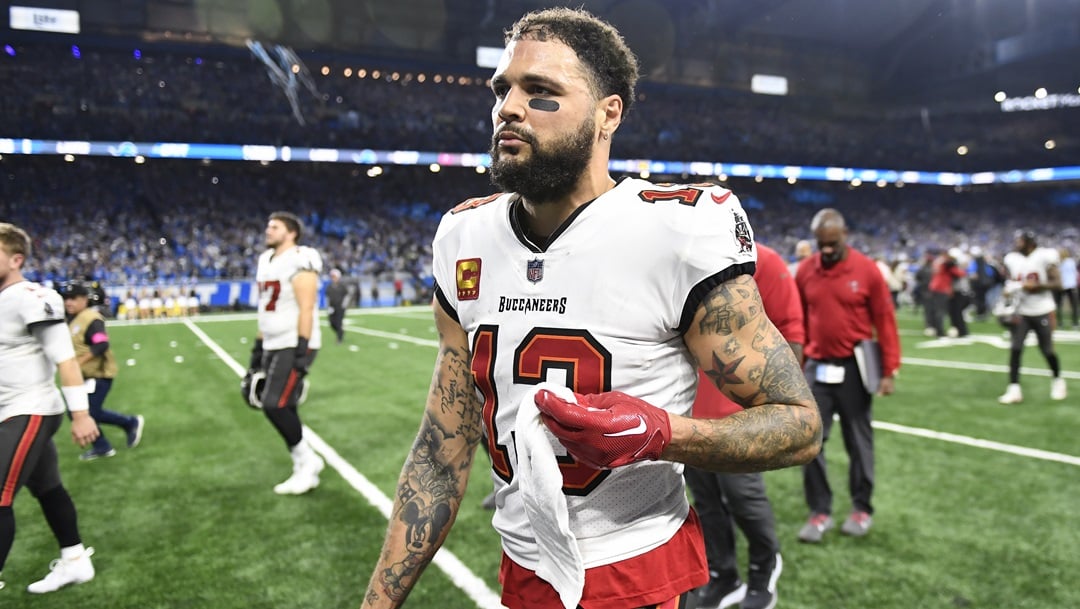 Mike Evans Contract: Salary With Bucs Ahead of Free Agency