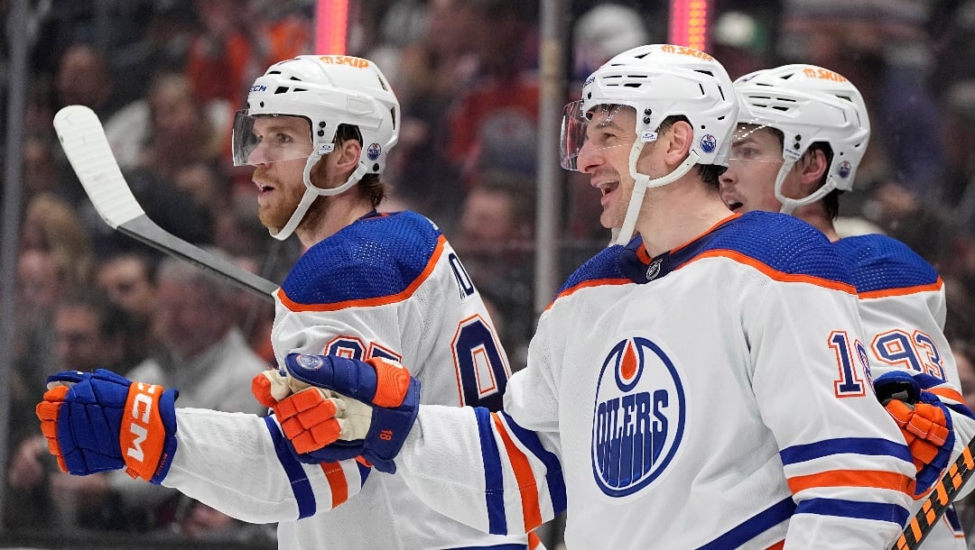 Canucks vs. Oilers Series Odds: Winner, Total Games, Points Leader